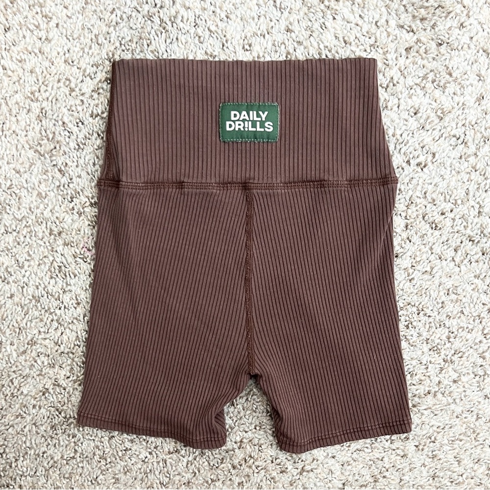 Daily Drills High-Waisted Ribbed Biker Shorts